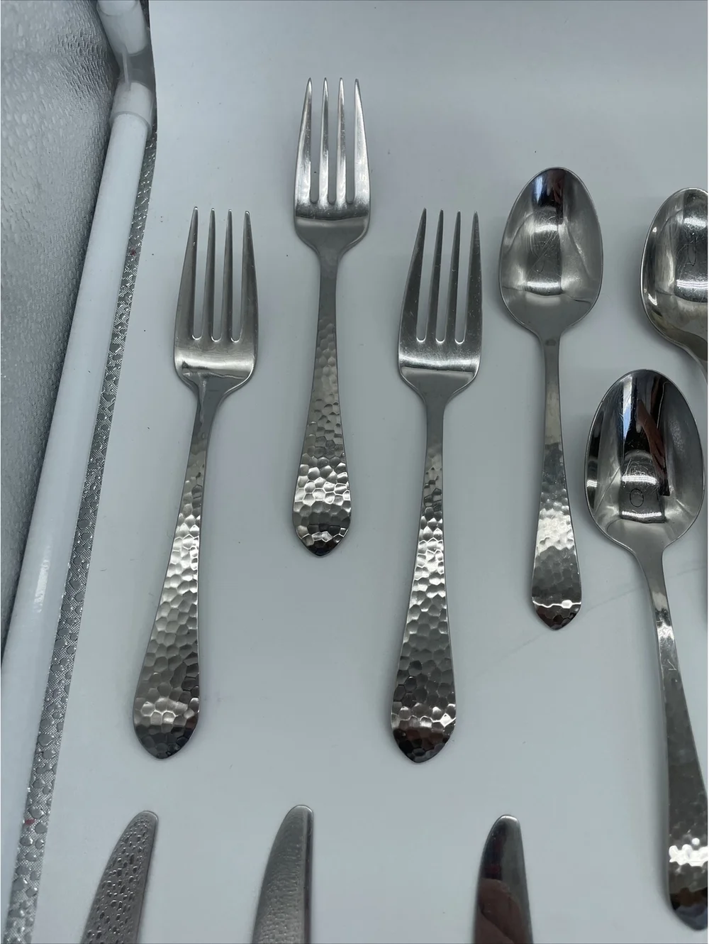 Reed & Barton  RDS299 Every Day Hammered Stainless 40 Pieces